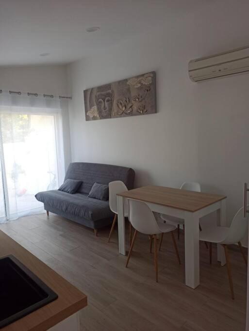 Maison, Rue Calme Dans Village Saint-Mitre-les-Remparts ภายนอก รูปภาพ
